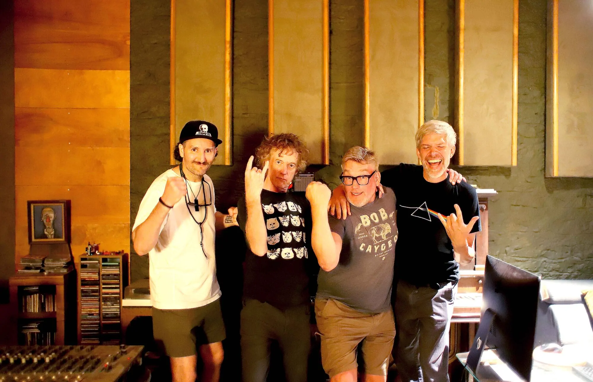 SPOOL ROCKS THE HOUSE OF MIRACLES